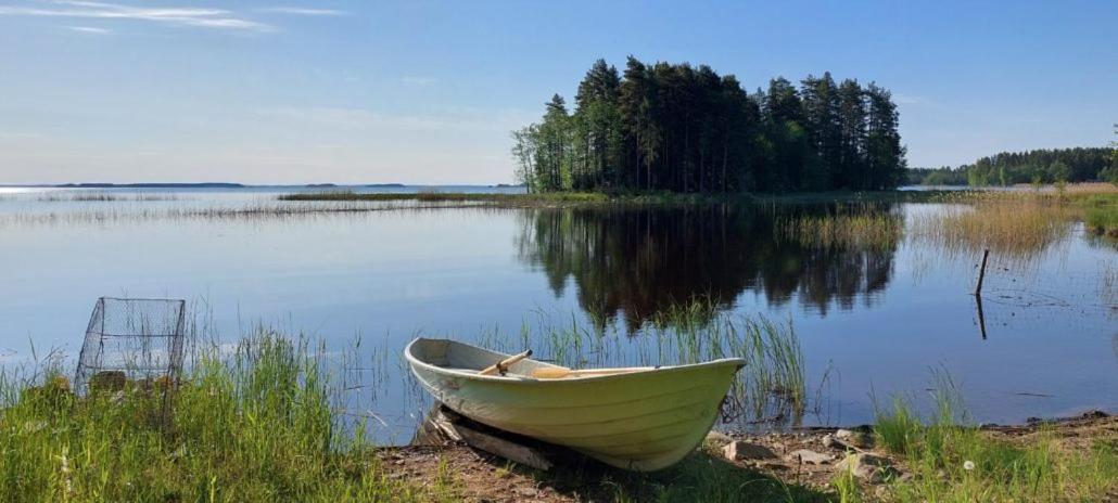 Pulla Karvisen Maatilamatkailussa Ruokola Bagian luar foto